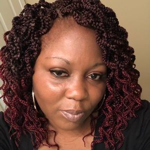 Meet your Posher, Yolanda